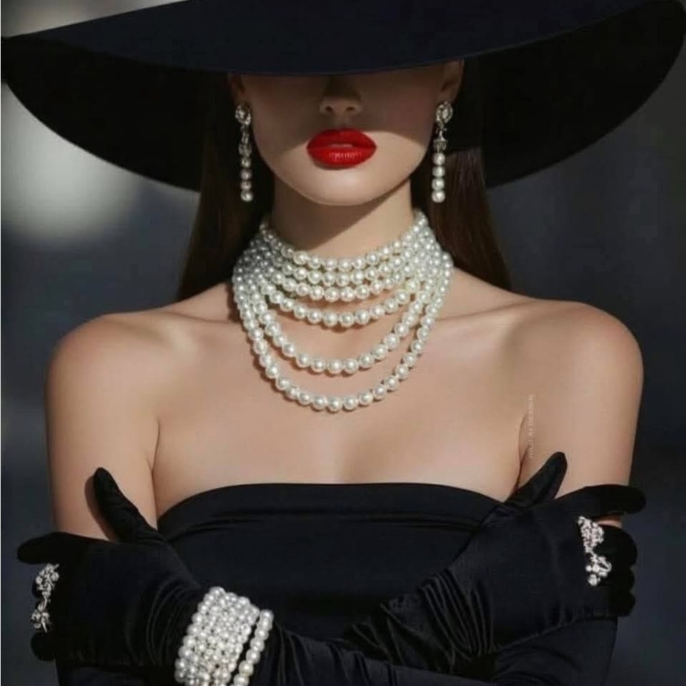 Elegant Pearl Necklace and Earring Set